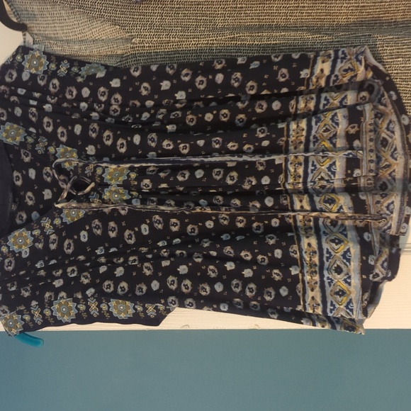 3 Vintage Lucky Brand Tanks - Picture 2 of 15